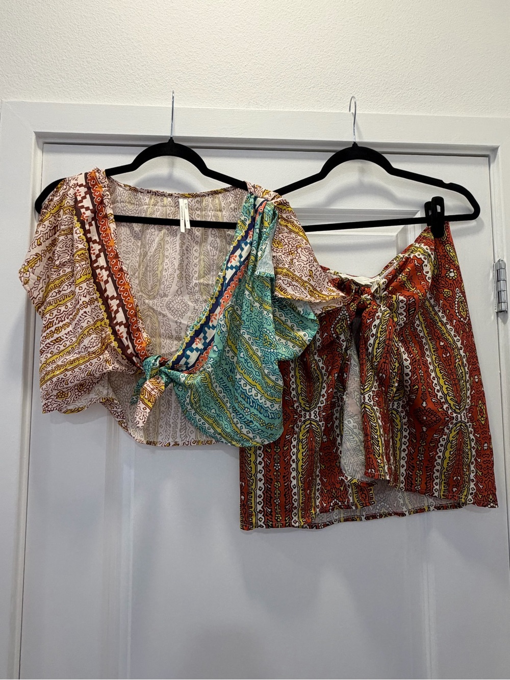 Anthropologie Mixed-Print Tie-Front Crop Top in Teal, Rust & Cream